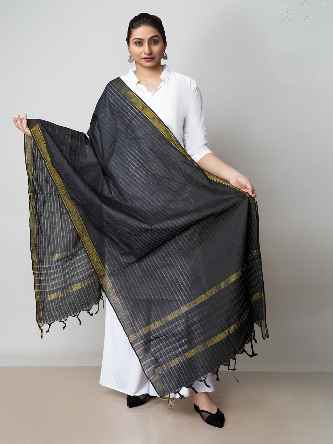 

Unnati Silks Striped Zari Mangalgiri Pure Cotton Dupatta, Black