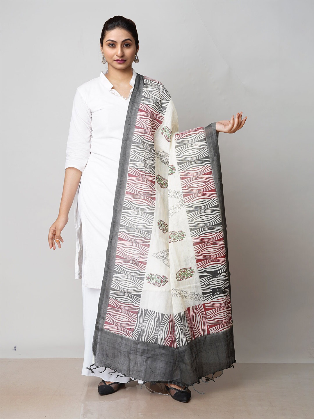 

Unnati Silks Ethnic Motifs Block Printed Pure Cotton Dupatta, Cream