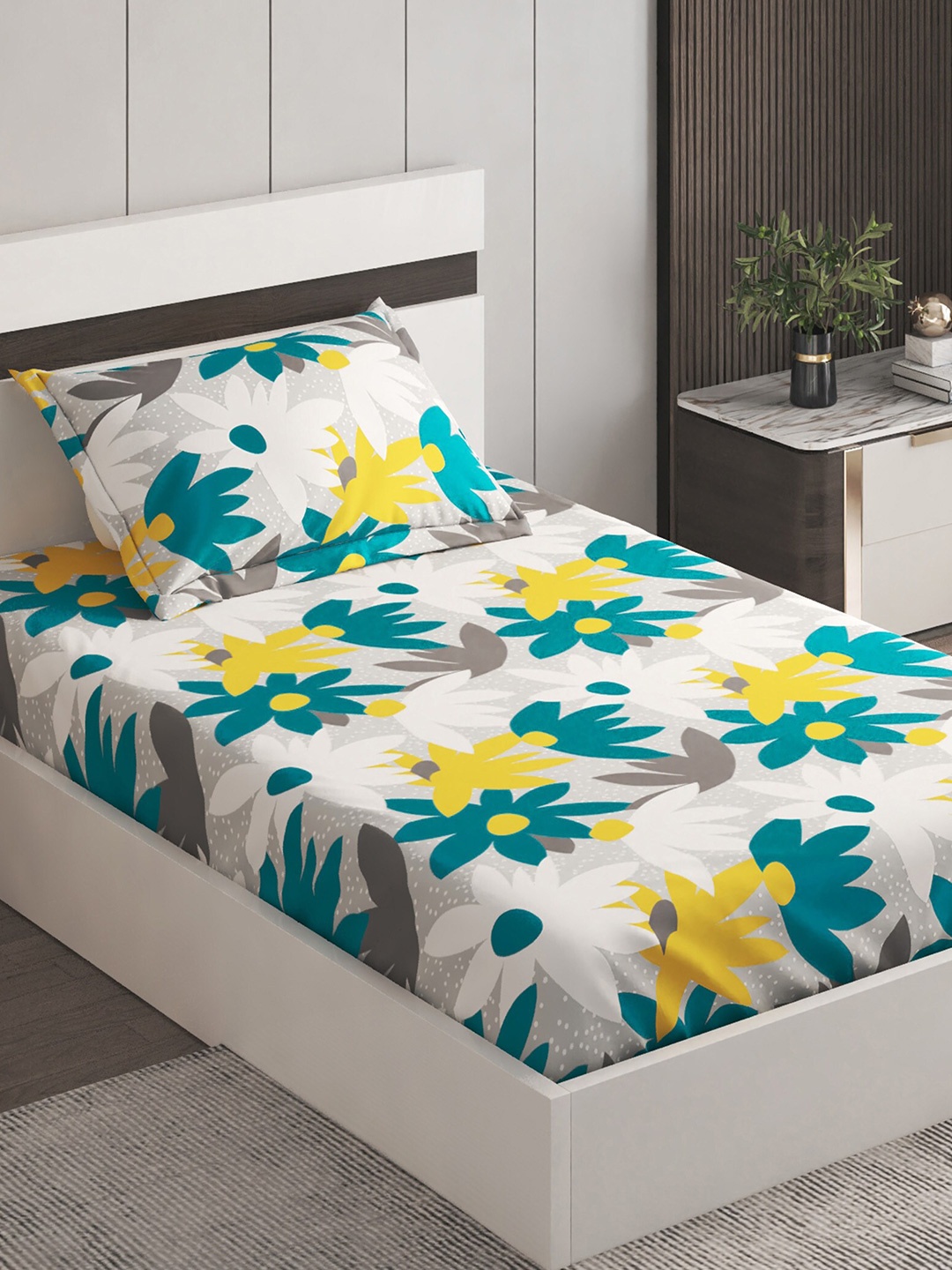 

Home Centre Fiesta Grey & White Floral Polyester 130 TC Single Bedsheet & 1 Pillow Cover