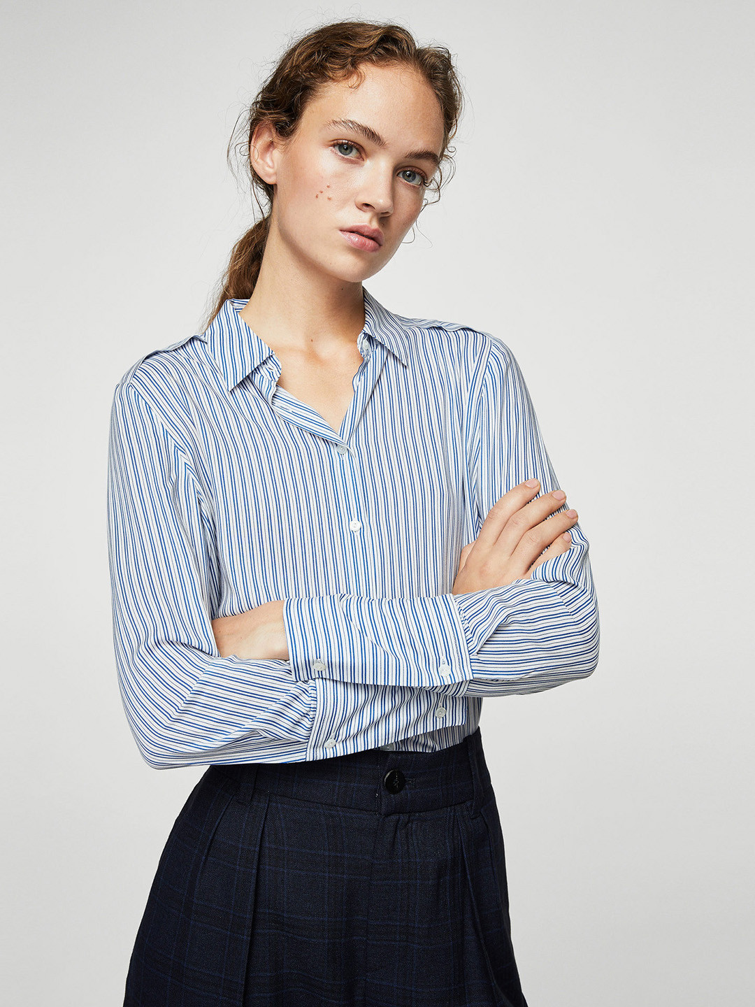 

MANGO Women White & Blue Regular Fit Striped Casual Shirt