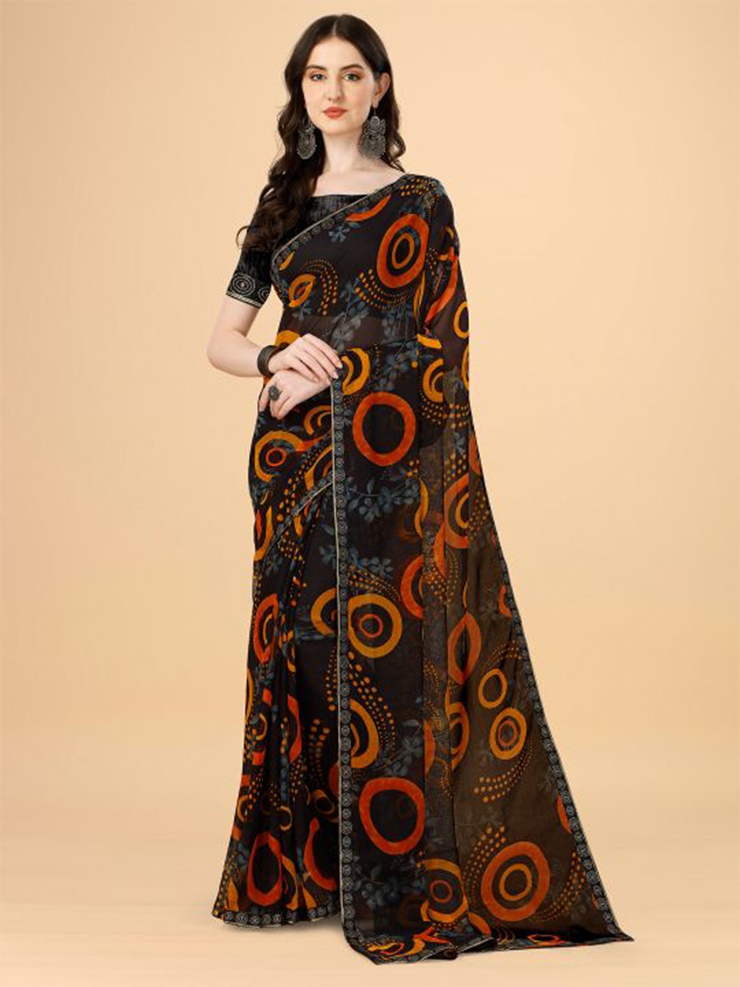 

Dori Geometric Printed Saree, Black