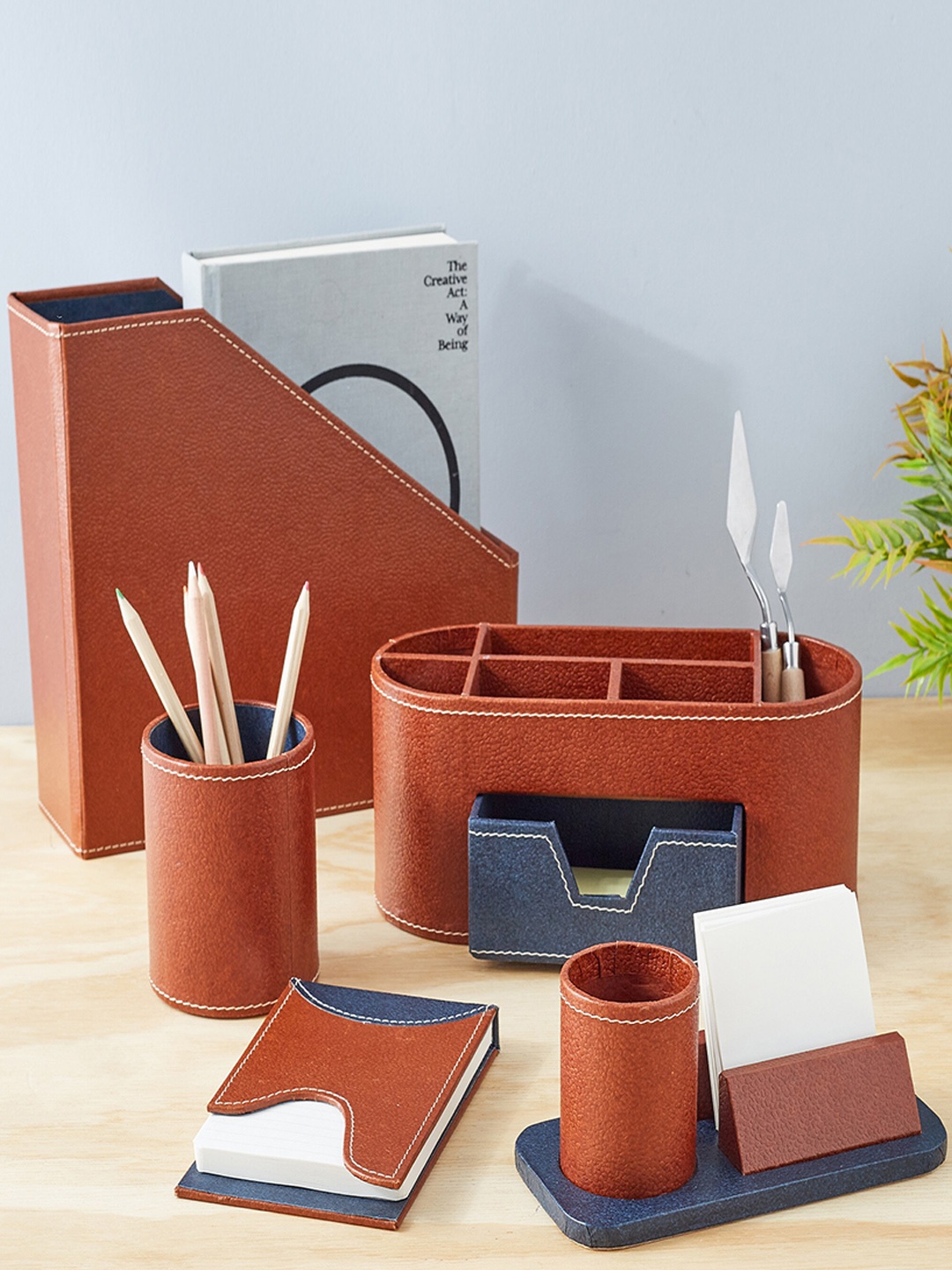 

Home Centre Orion Detroit Brown MDF Pen Holder