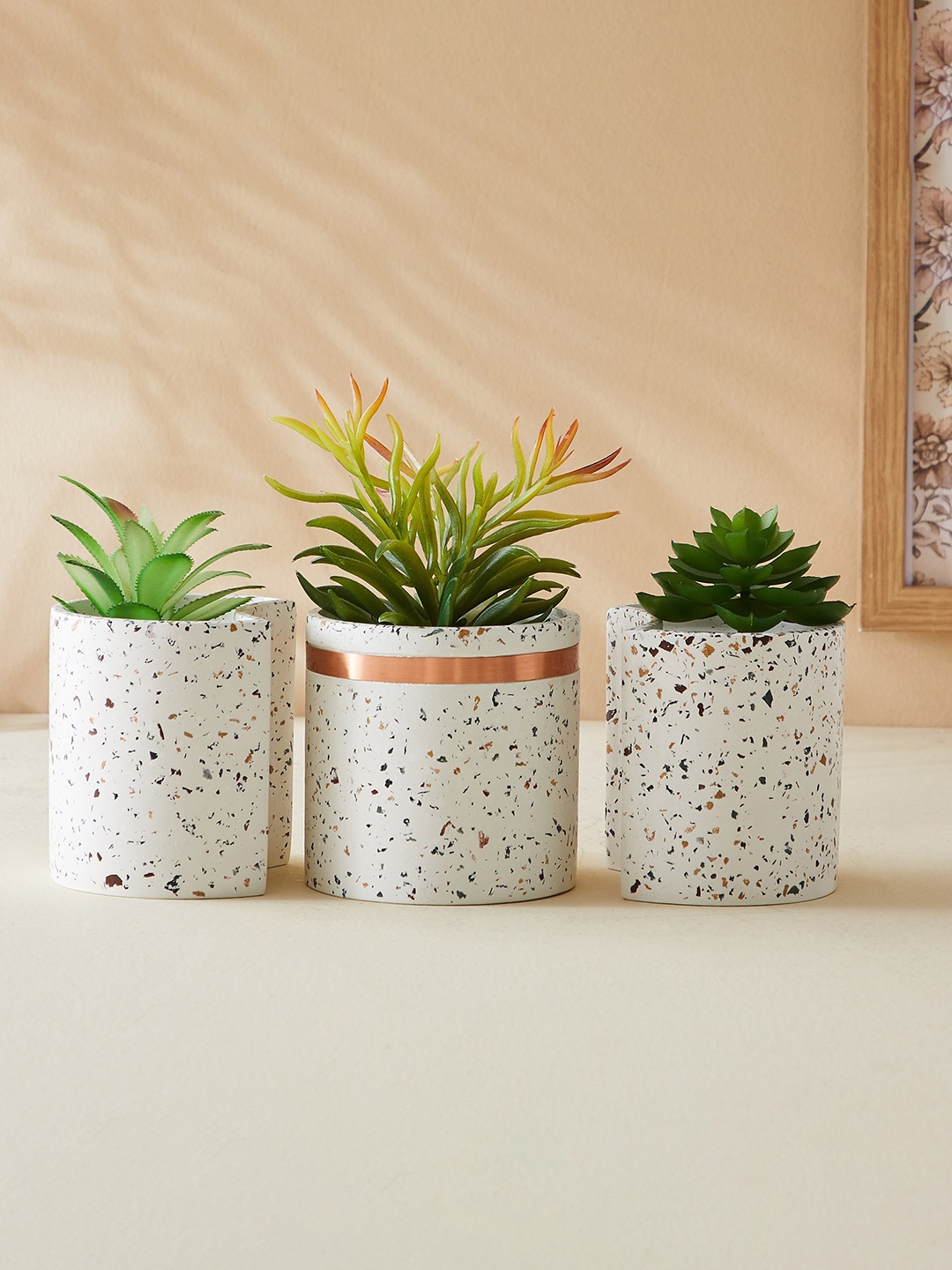 

Home Centre Splendid White 3 Pcs White Printed Terrazzo Planters