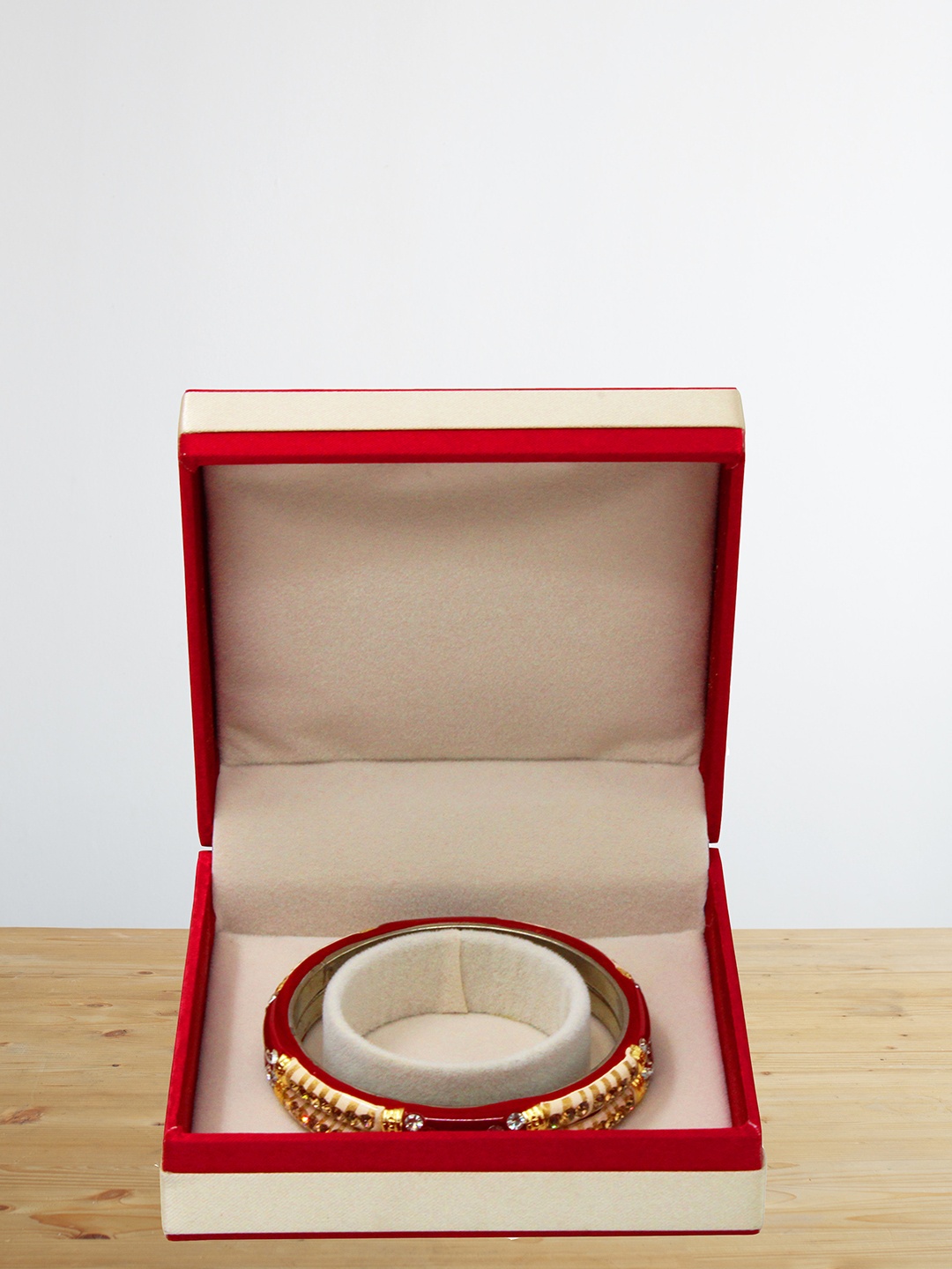 

atorakushon Maroon Reusable Bangle Storage Box