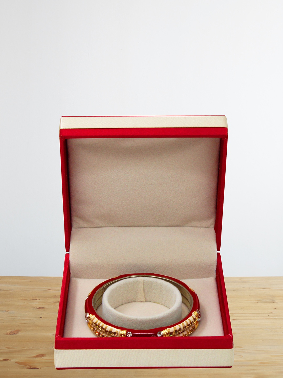 

atorakushon Maroon 3 Pieces Reusable Bangle Storage Box