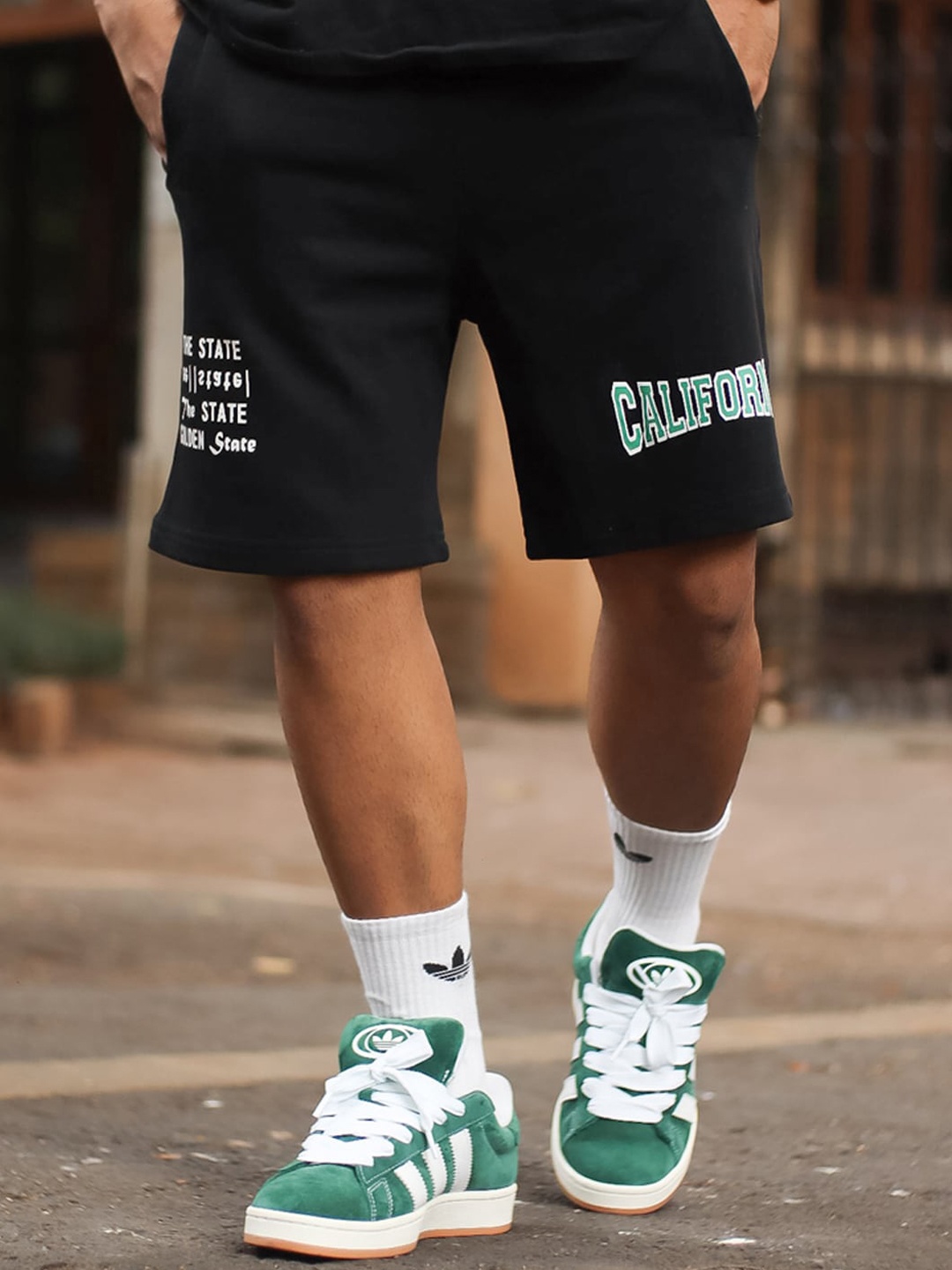 

Powerlook Men Black Typography Printed Pure Cotton Shorts