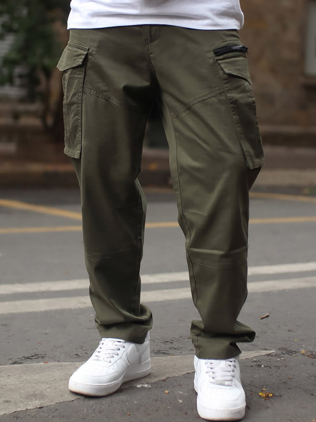 

Powerlook Men Olive Green Clean Look Pure Cotton Cargo Jeans