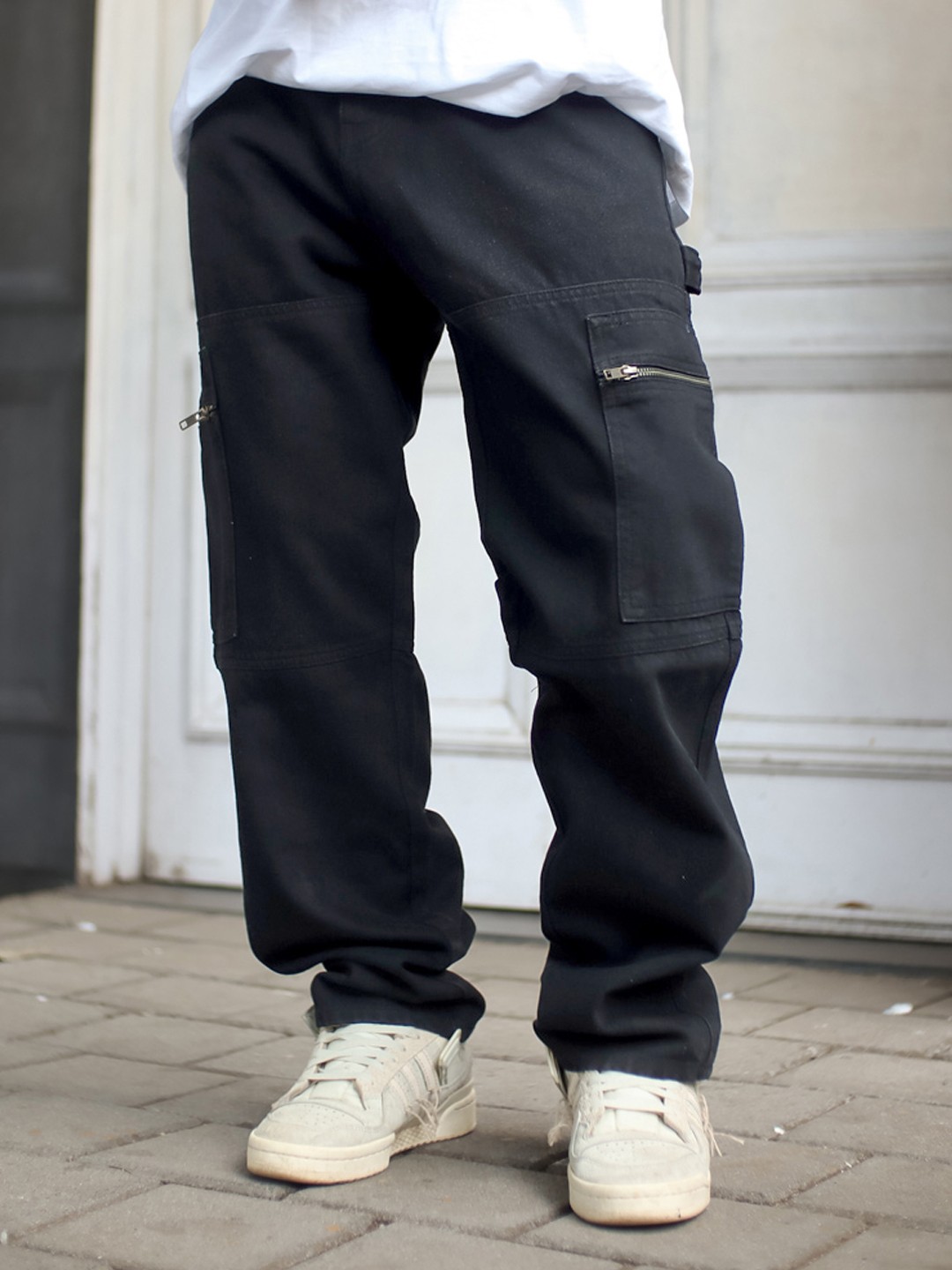 

Powerlook Men Black Clean Look Jeans
