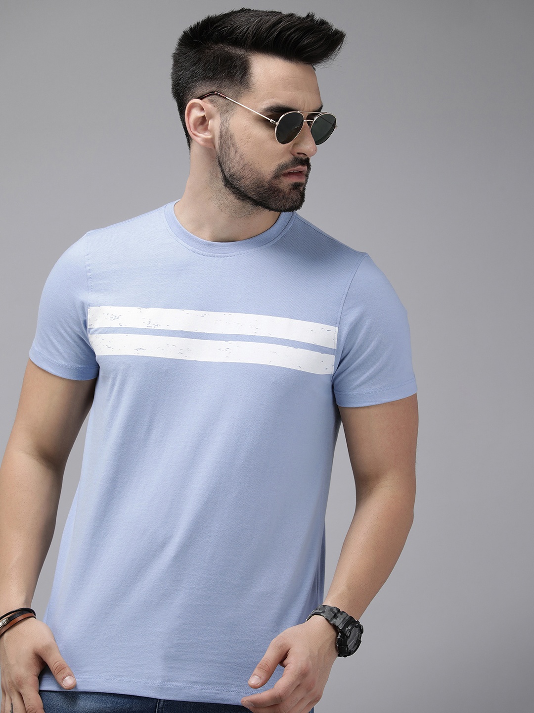 

Roadster Men Striped T-shirt, Blue