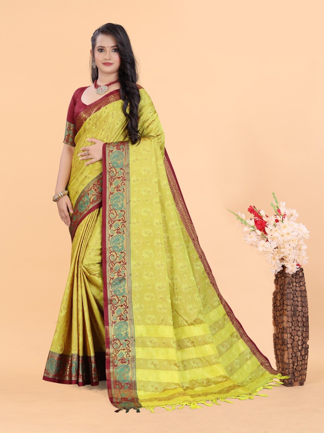 

MAGMINA Ethnic Motifs Woven Design Zari Pure Silk Banarasi Saree, Yellow