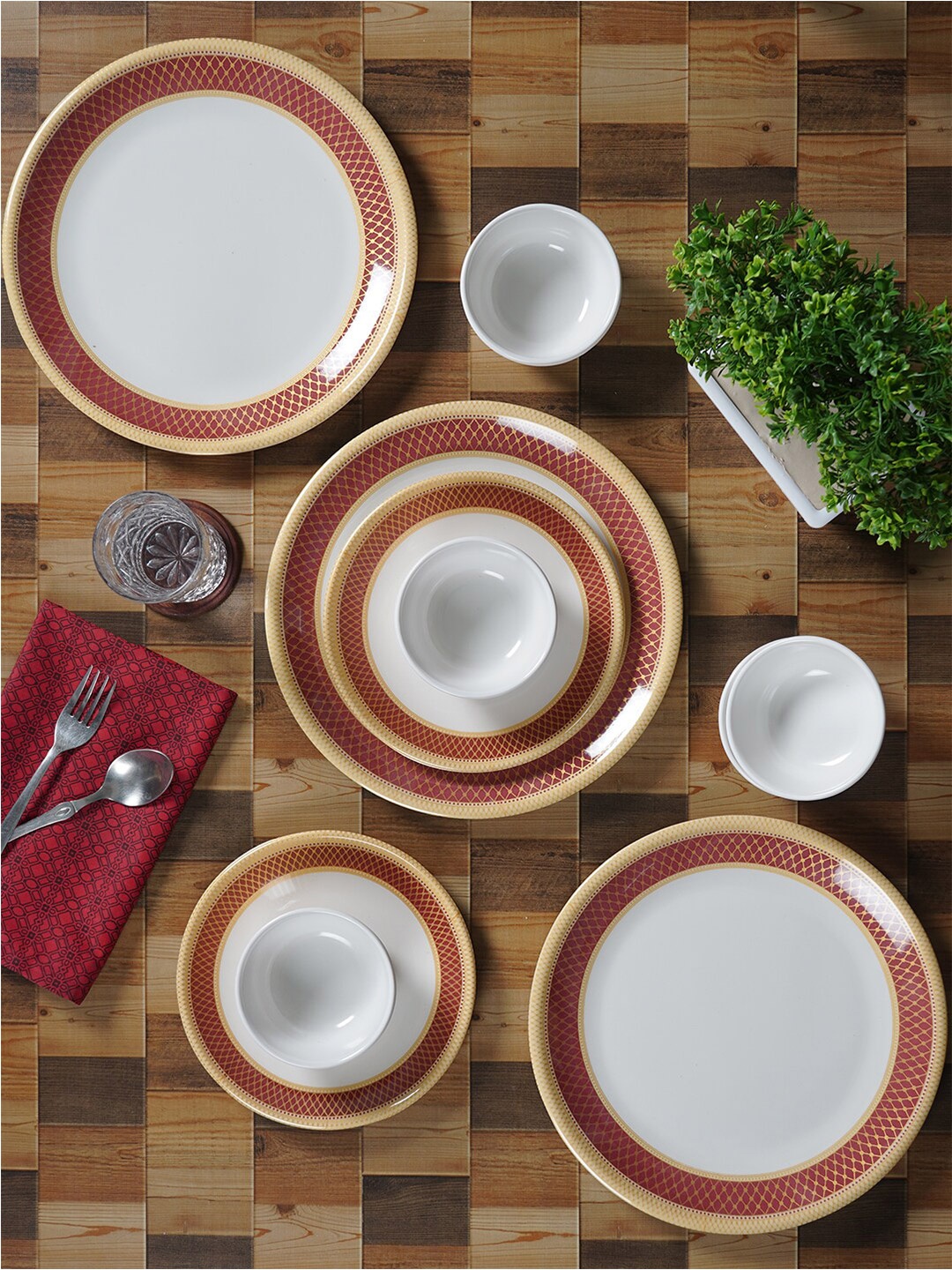 

CDI White & Brown 18-Pieces Ethnic Motifs Printed Melamine Glossy Dinner Set