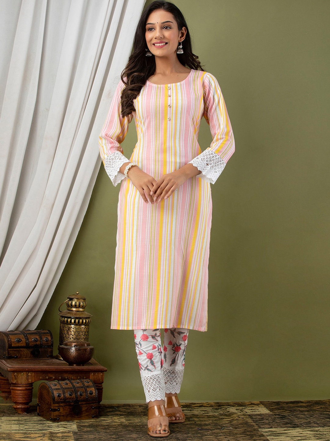 

FERANOID Striped Straight Kurta & Trousers With Dupatta, White