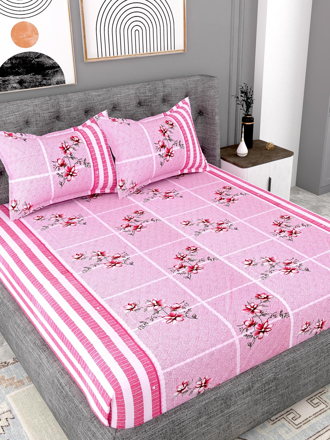 

Lali Prints Pink & Red Floral Printed Cotton 180 TC King Bedsheet With 2 Pillow Covers