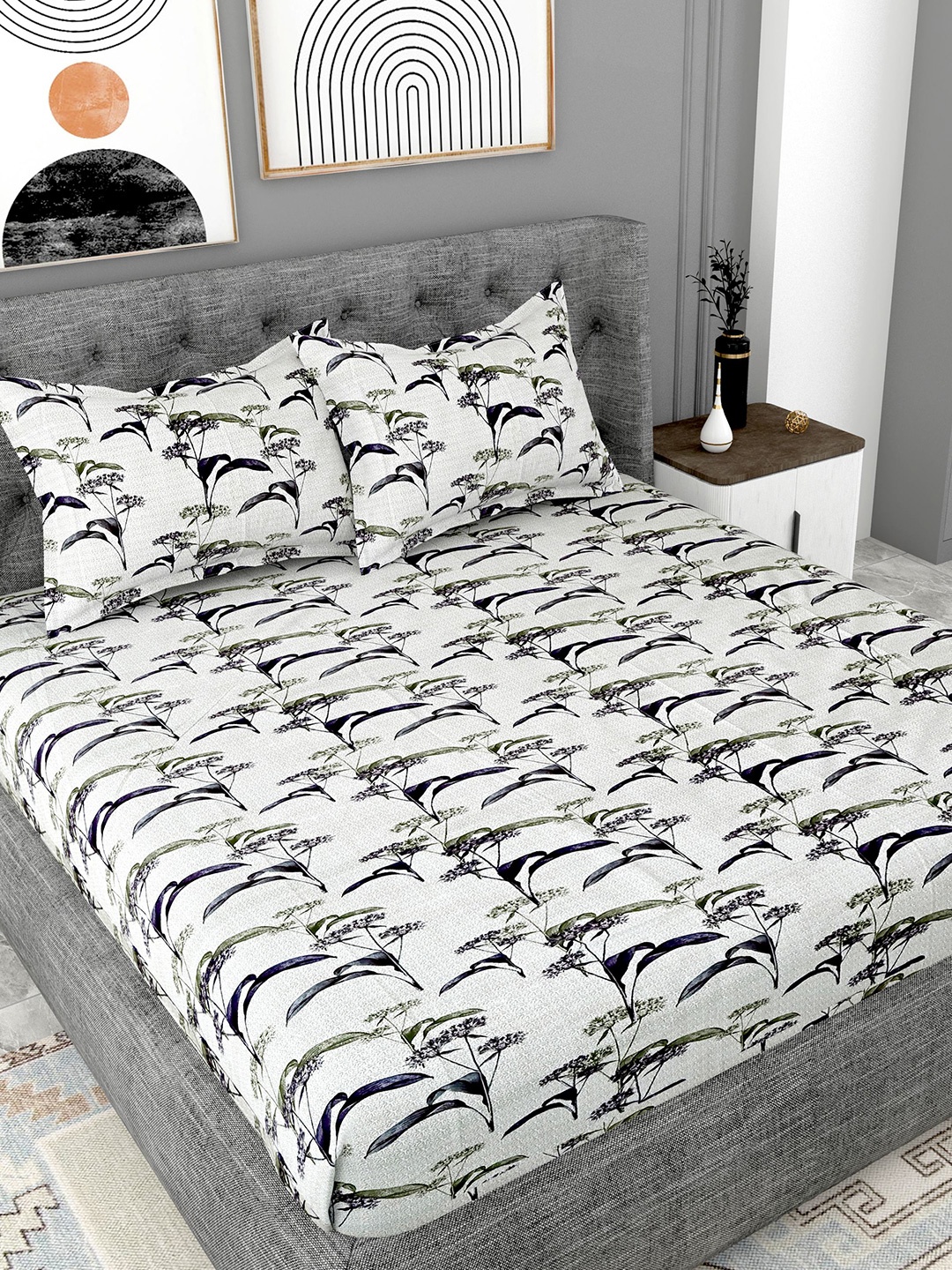 

Lali Prints Blue & Black Floral Cotton 180 TC Super King Bedsheet With 2 Pillow Covers