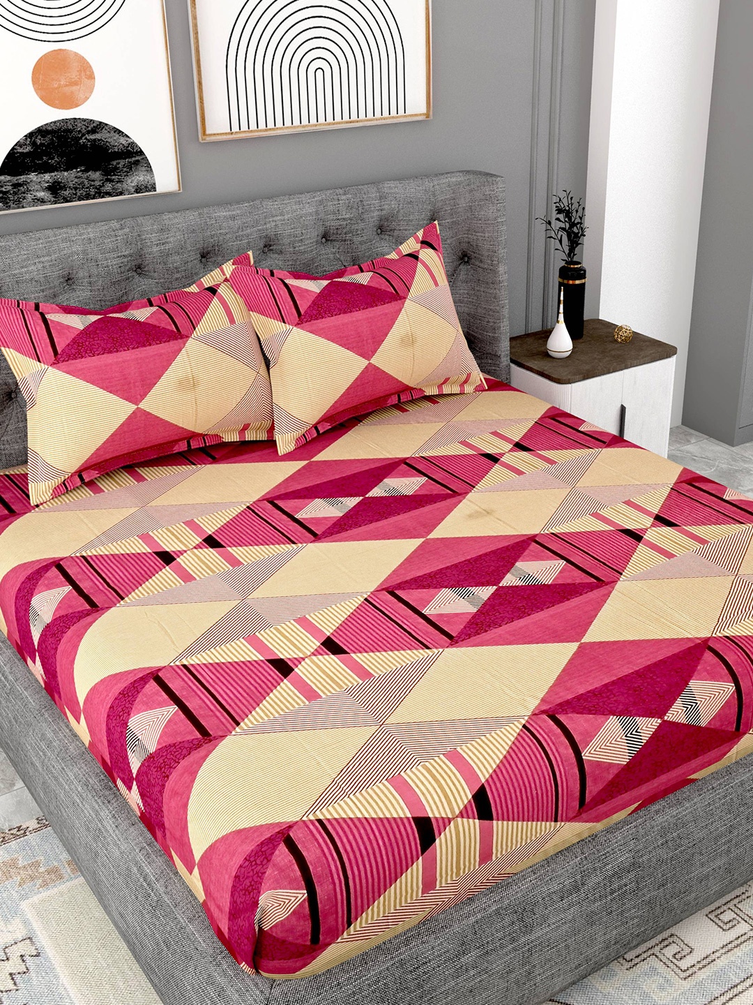 

Lali Prints Pink & Beige Printed Cotton 180 TC King Bedsheet with 2 Pillow Covers