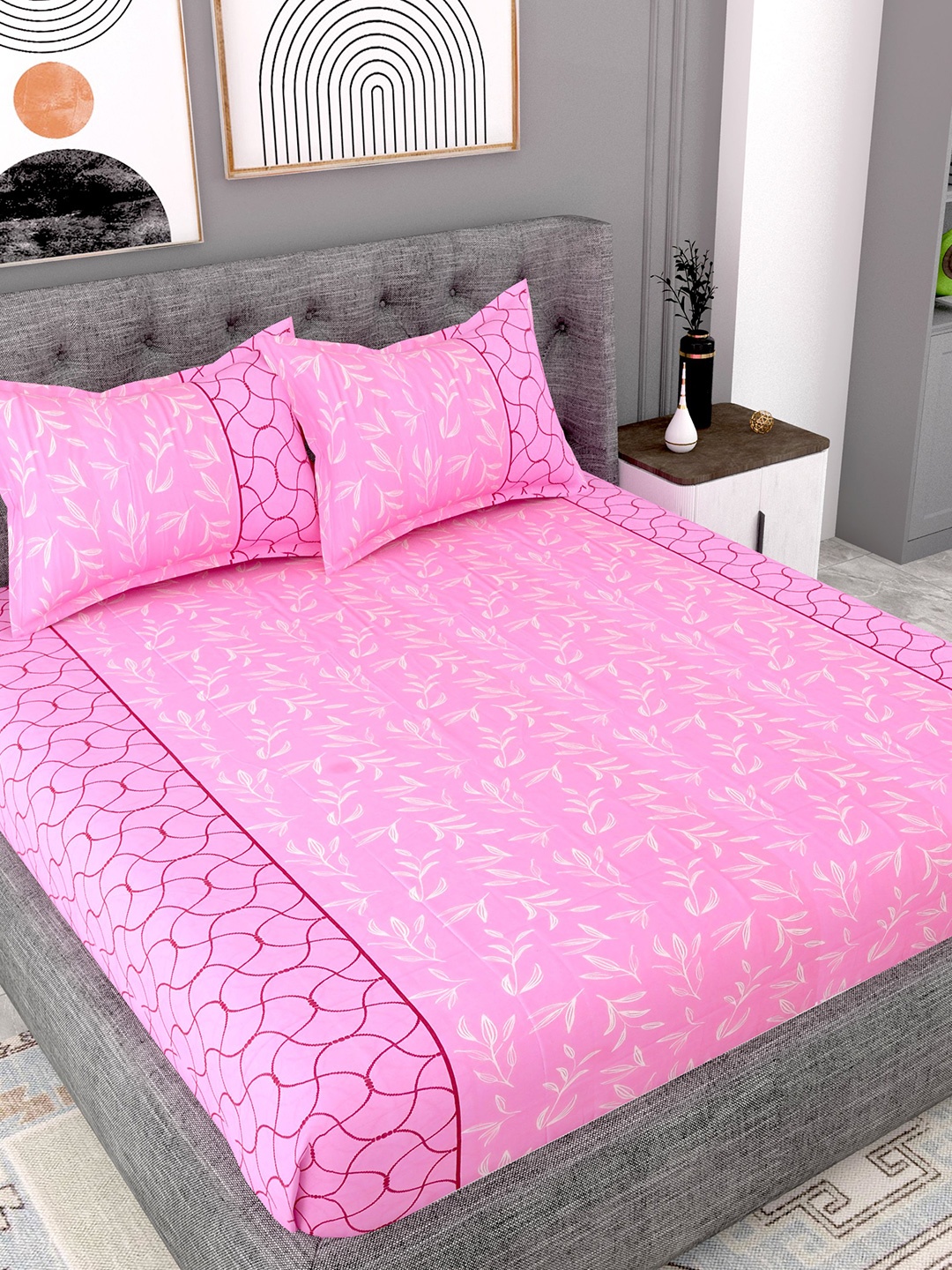 

Lali Prints Pink & White Floral Cotton 180 TC King Bedsheet with 2 Pillow Covers