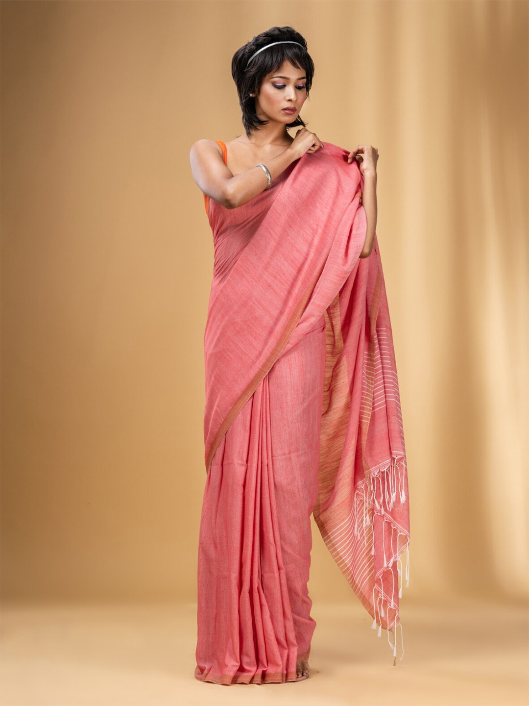 

Charukriti Pure Cotton Saree With Blouse Piece, Red