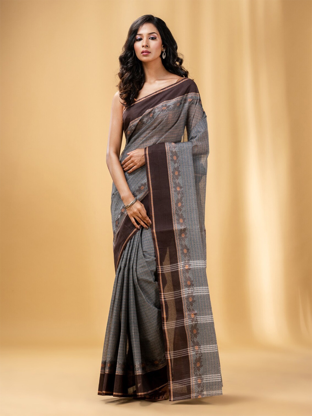

Charukriti Abstract Woven Design Pure Cotton Taant Saree, Grey