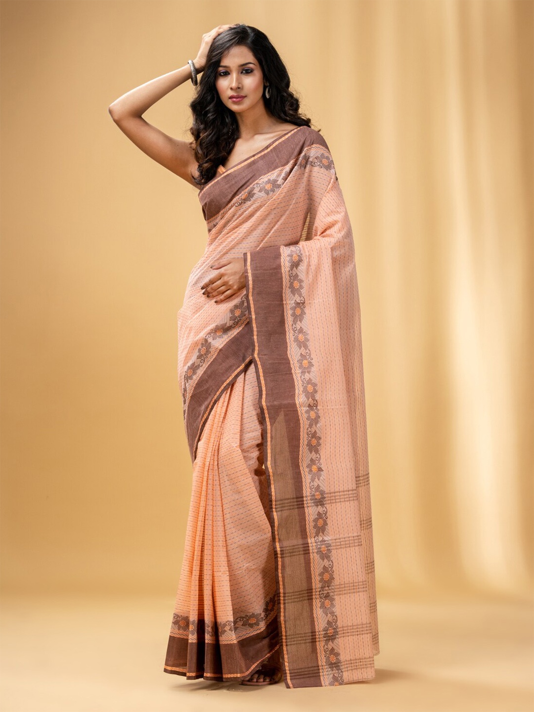 

Charukriti Woven Design Pure Cotton Taant Saree, Peach