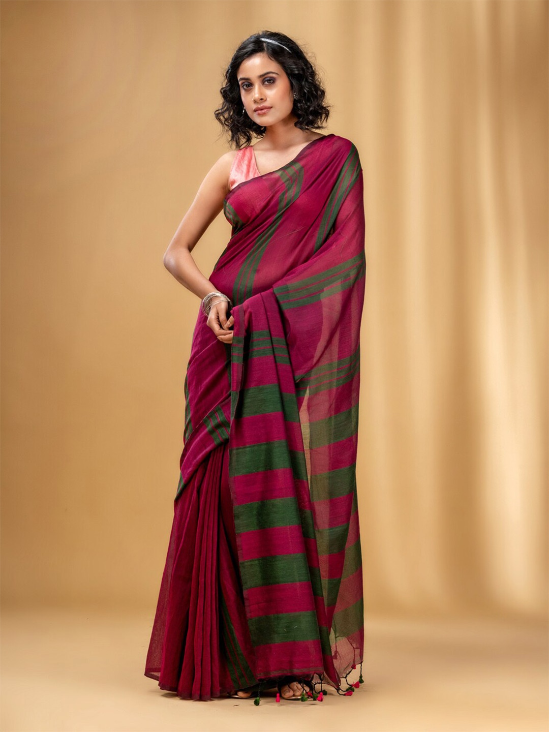 

Charukriti Striped Pure Cotton Saree, Magenta