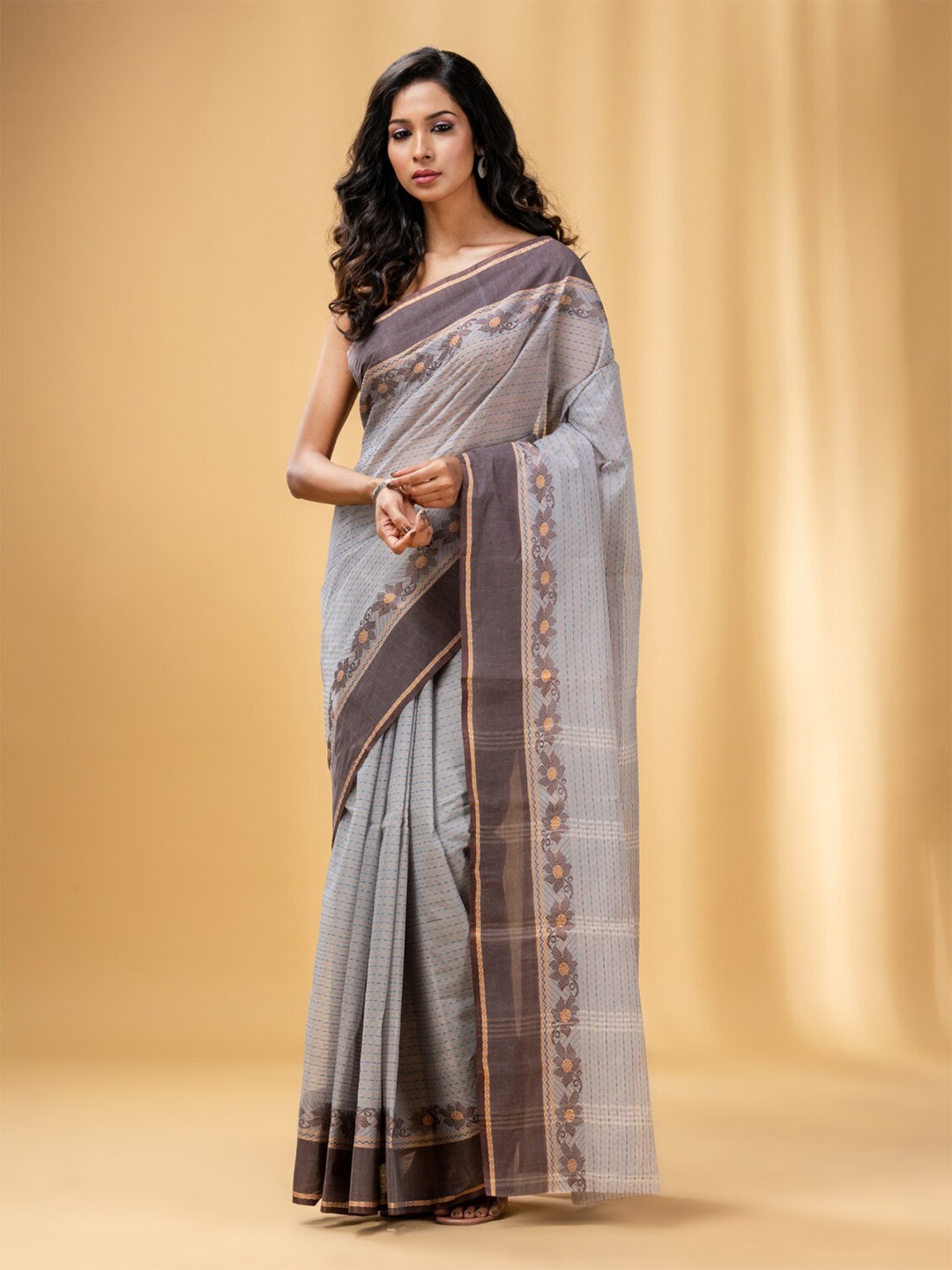 

Charukriti Woven Design Pure Cotton Taant Saree, Grey