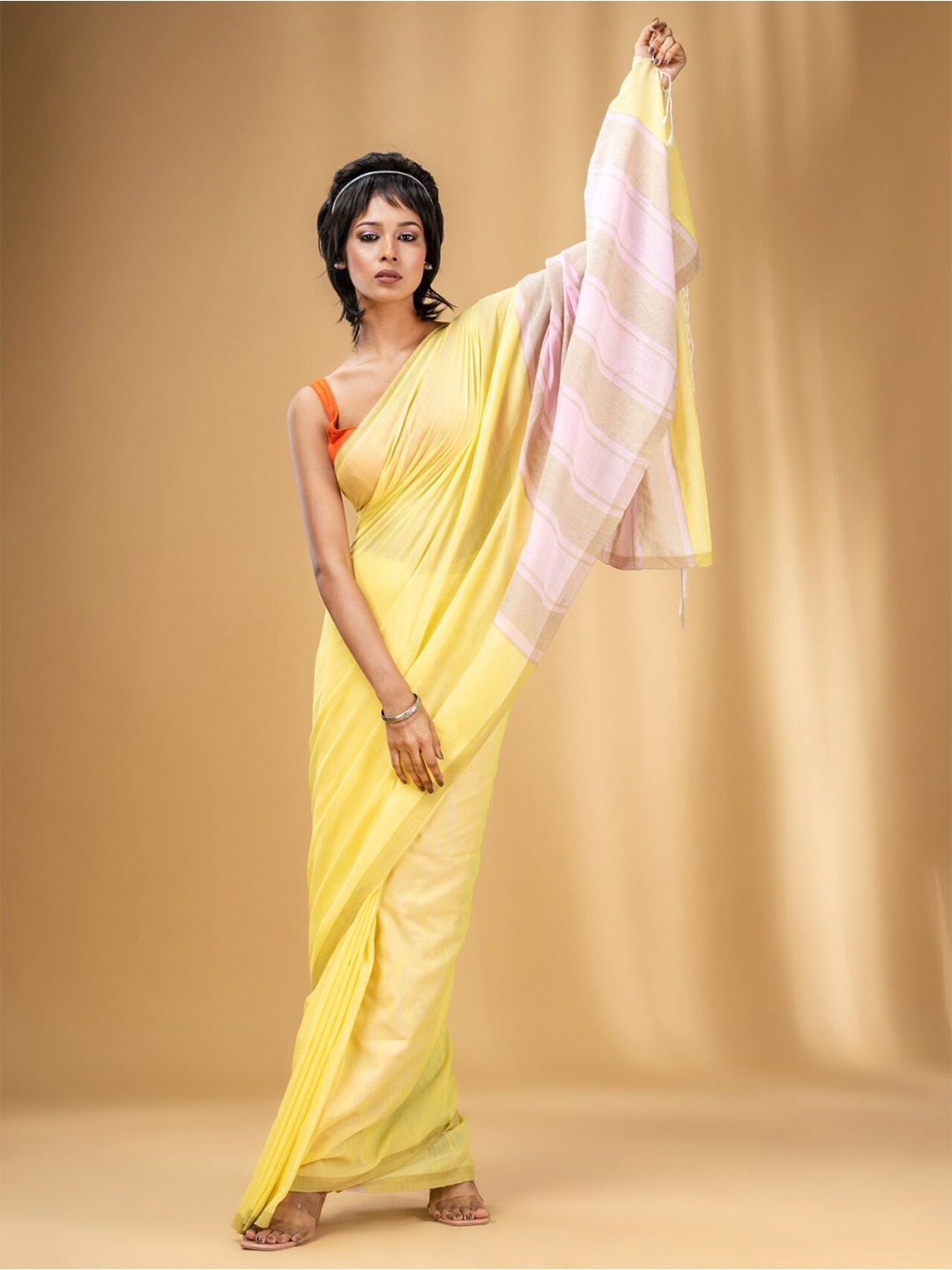 

Charukriti Zari Pure Cotton Saree, Yellow