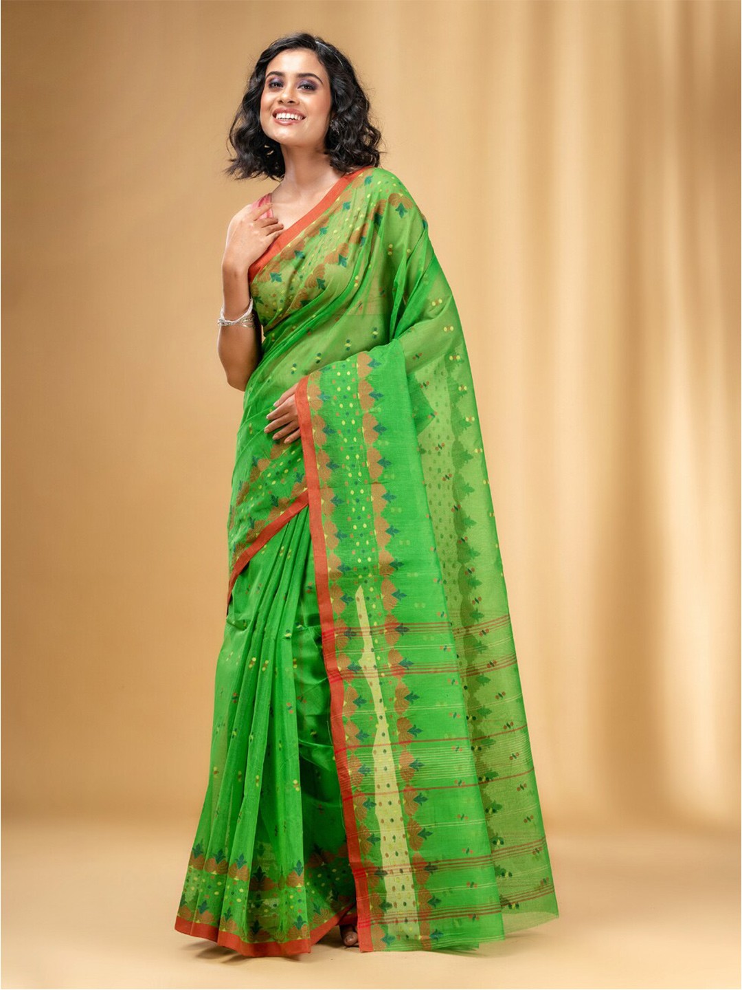 

Charukriti Ethnic Motifs Woven Design Pure Cotton Taant Saree, Green