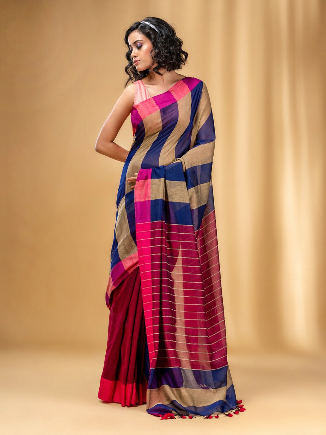 

Charukriti Striped Pure Cotton Saree, Navy blue