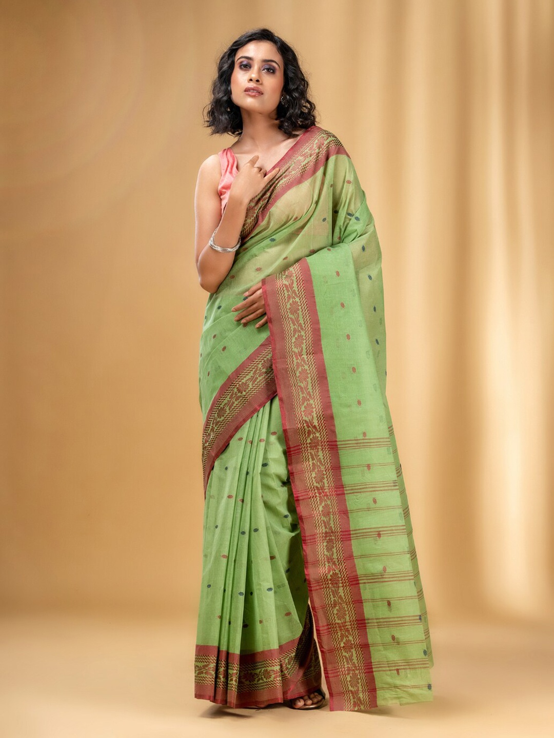 

Charukriti Ethnic Motifs Woven Design Pure Cotton Taant Saree, Green