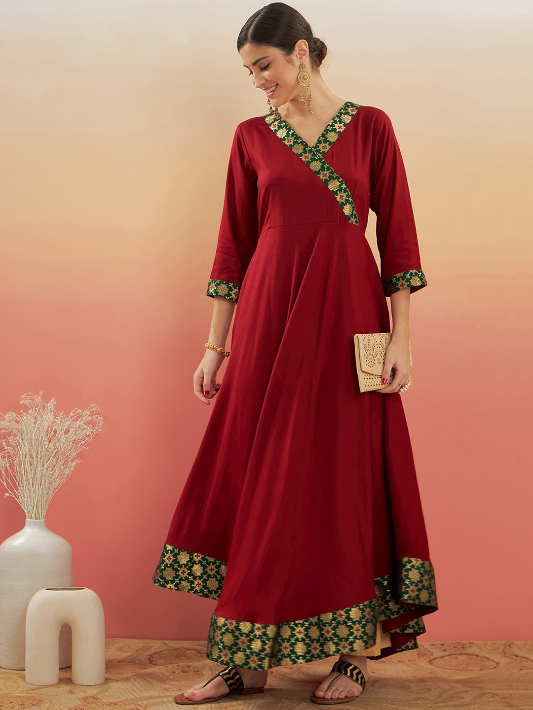 

InWeave Maroon Yoke Design V-Neck Regular Sleeve Zari Anarkali Kurta