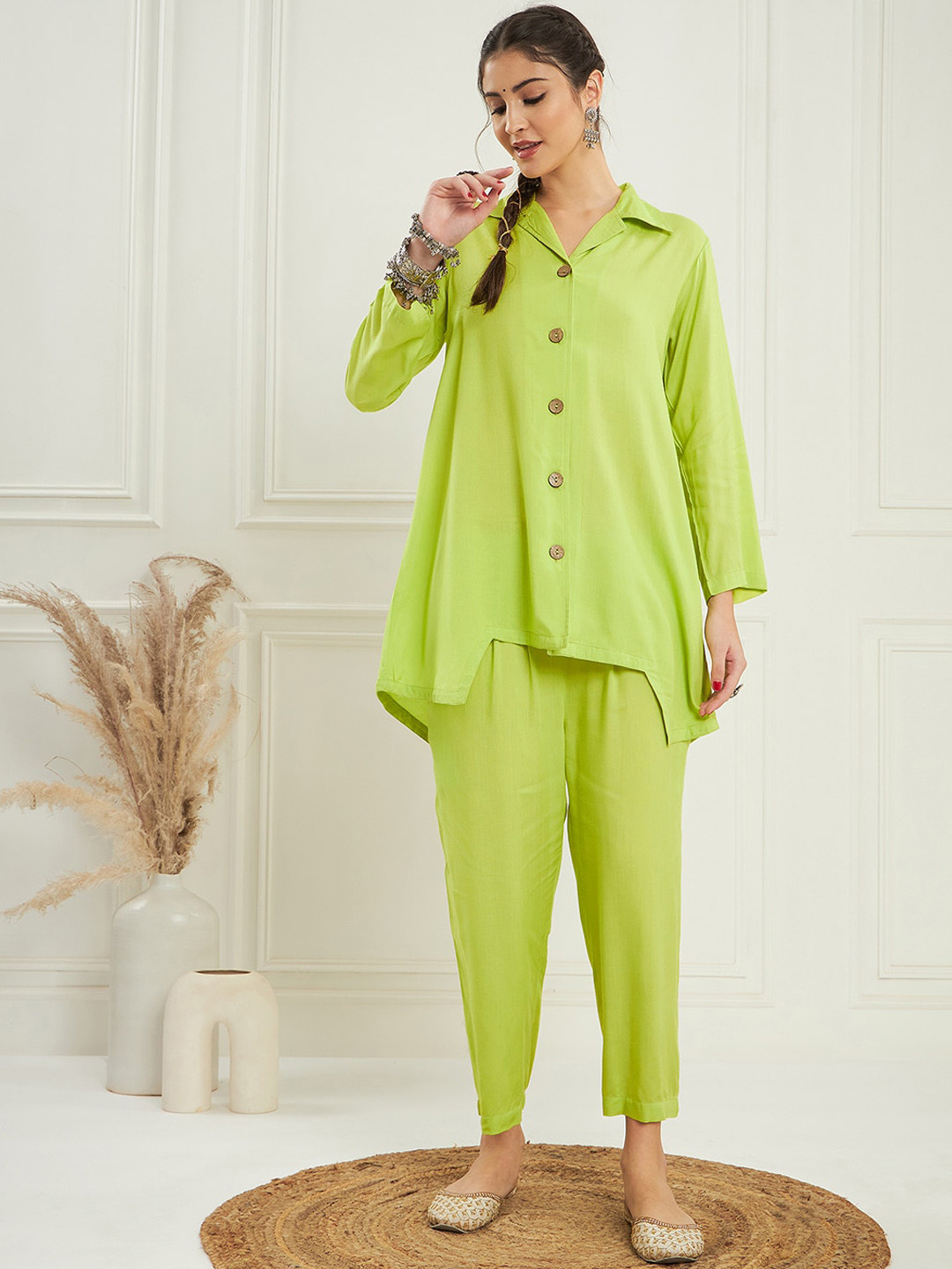 

InWeave Notched Lapel Collar Top With Trousers, Lime green