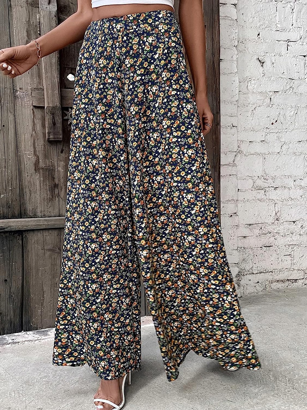 

Wuxi Women Floral Printed Flared Palazzos, Navy blue