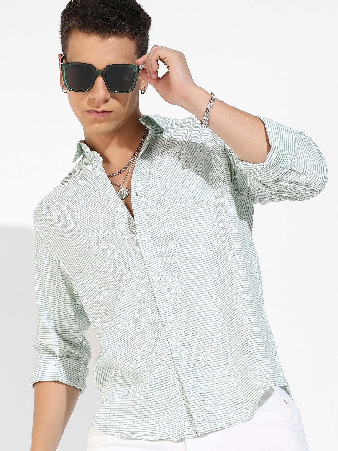 

Campus Sutra White & Green Classic Striped Cotton Casual Shirt