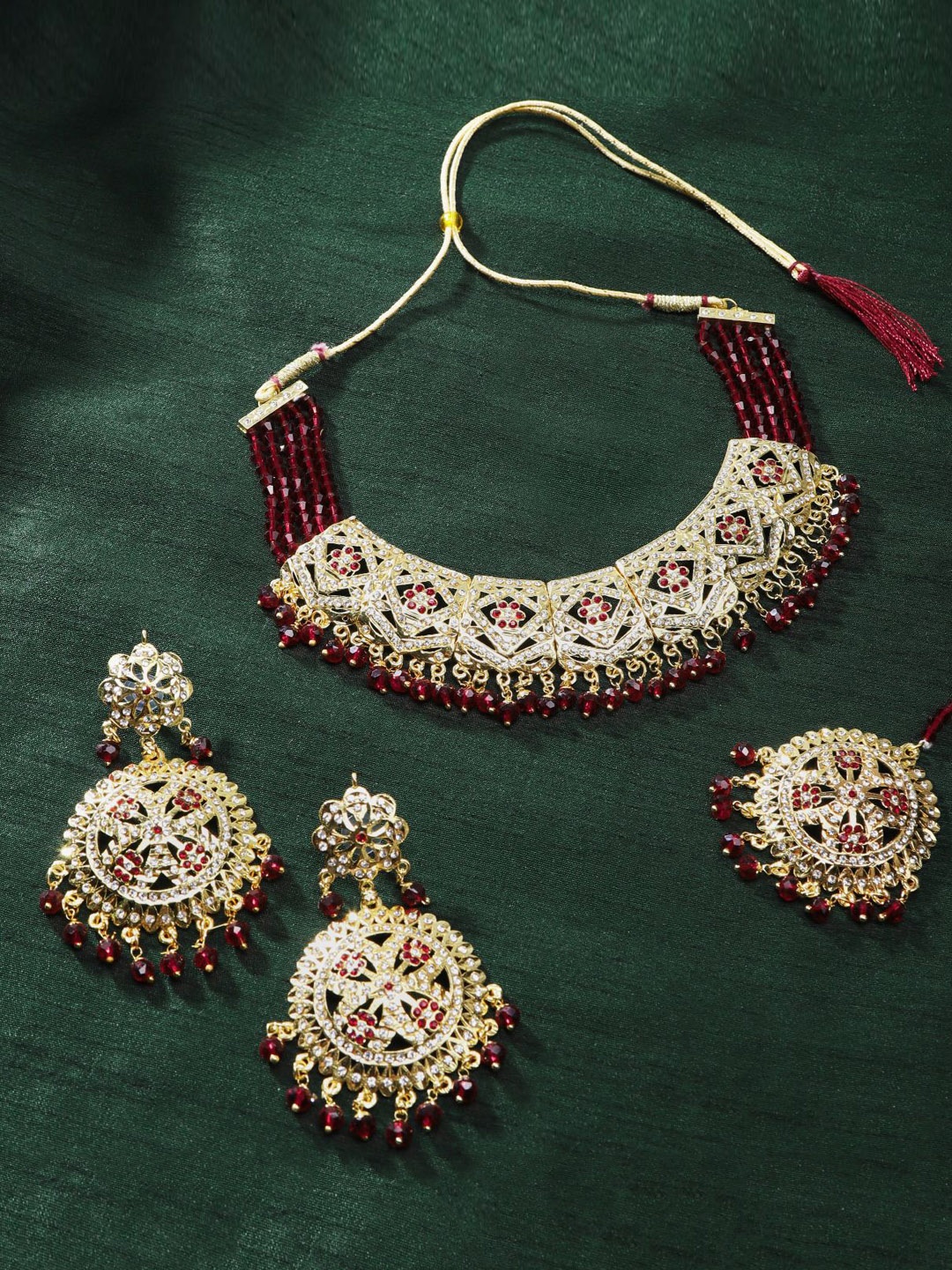 

The Pari Gold-Plated Stone Studded & Beaded Jewellery Set