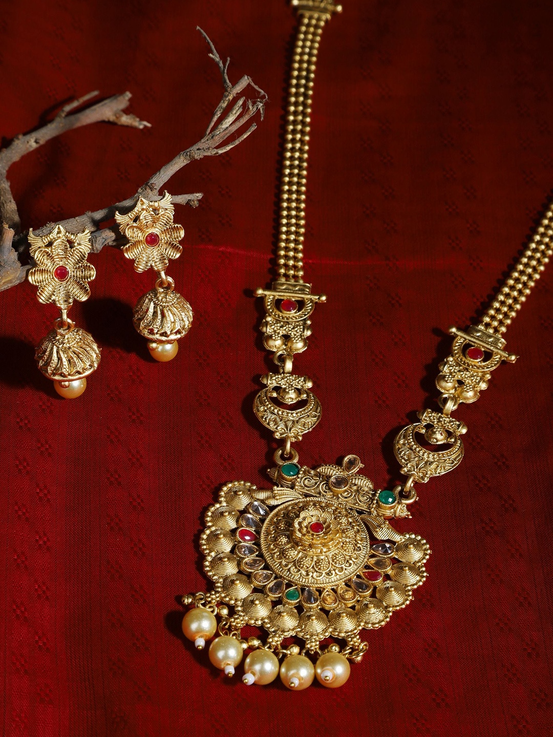 

The Pari Gold-Plated Stone-Studded & Beaded Jewellery Set