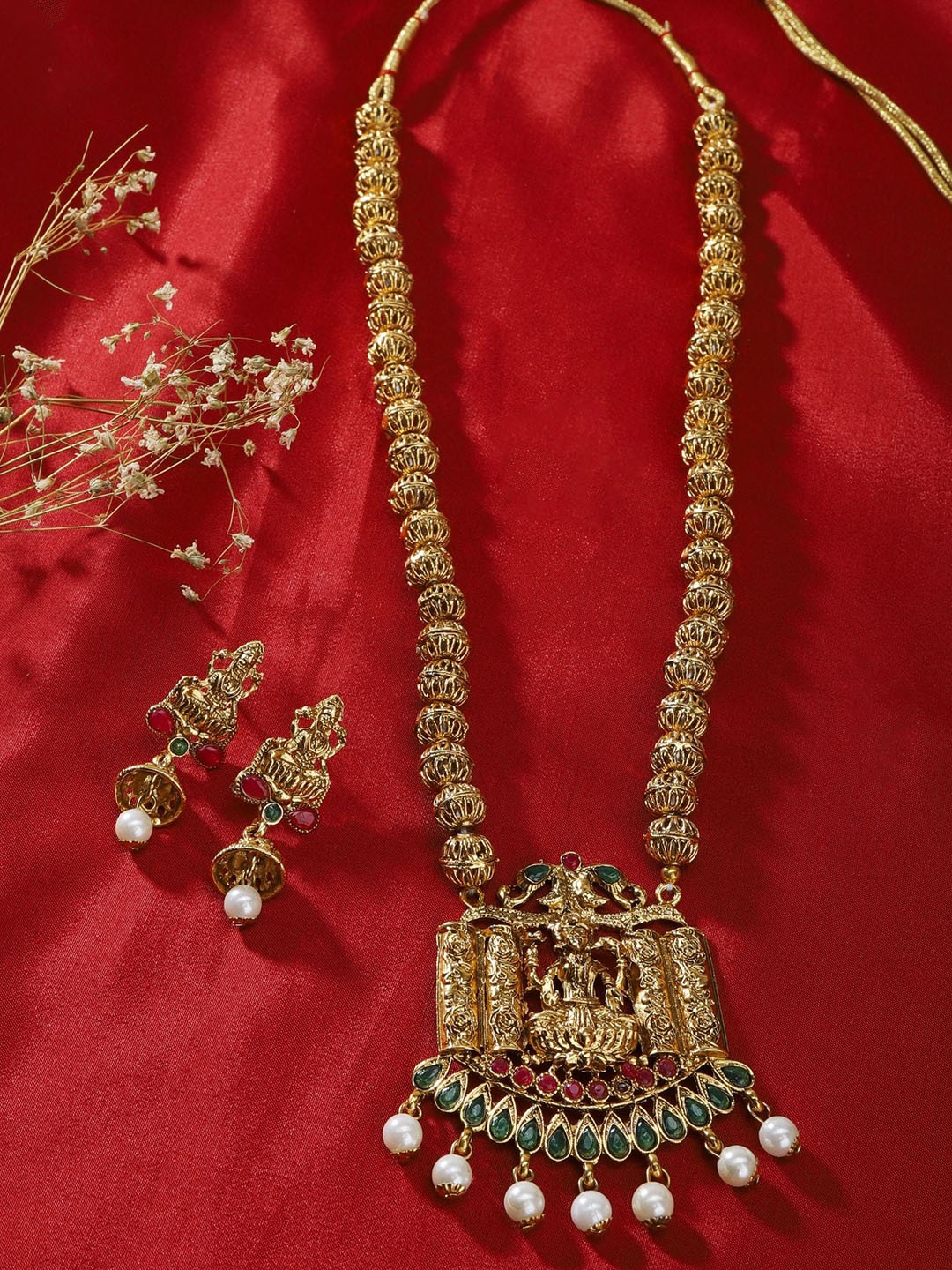 

The Pari Gold-Plated Stone-Studded & Beaded Jewellery Set