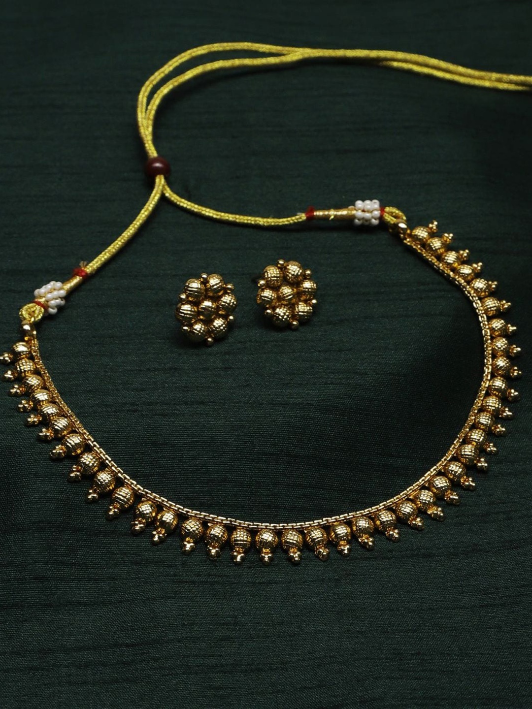 

The Pari Gold-Plated Stone-Studded & Beaded Jewellery Set