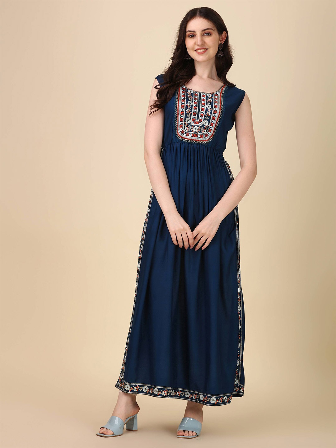 

Paralians Empire Thread Work Kurta, Navy blue