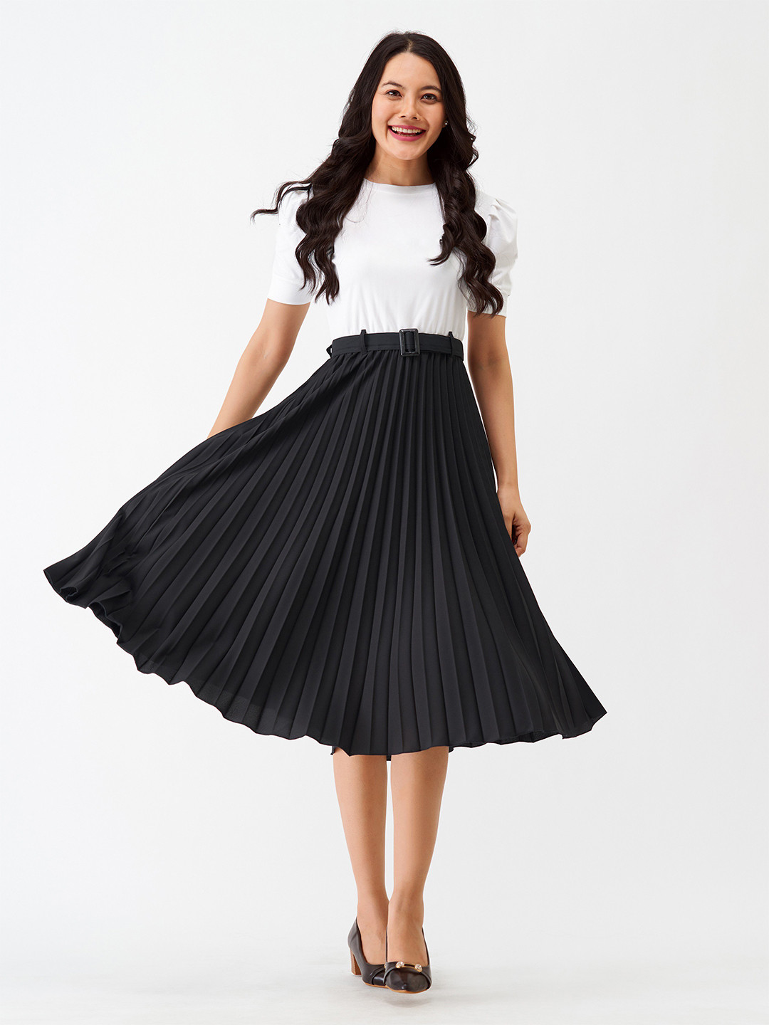 

Paralians Waist Belt With Pleated Fit & Flare Midi Dress, Black