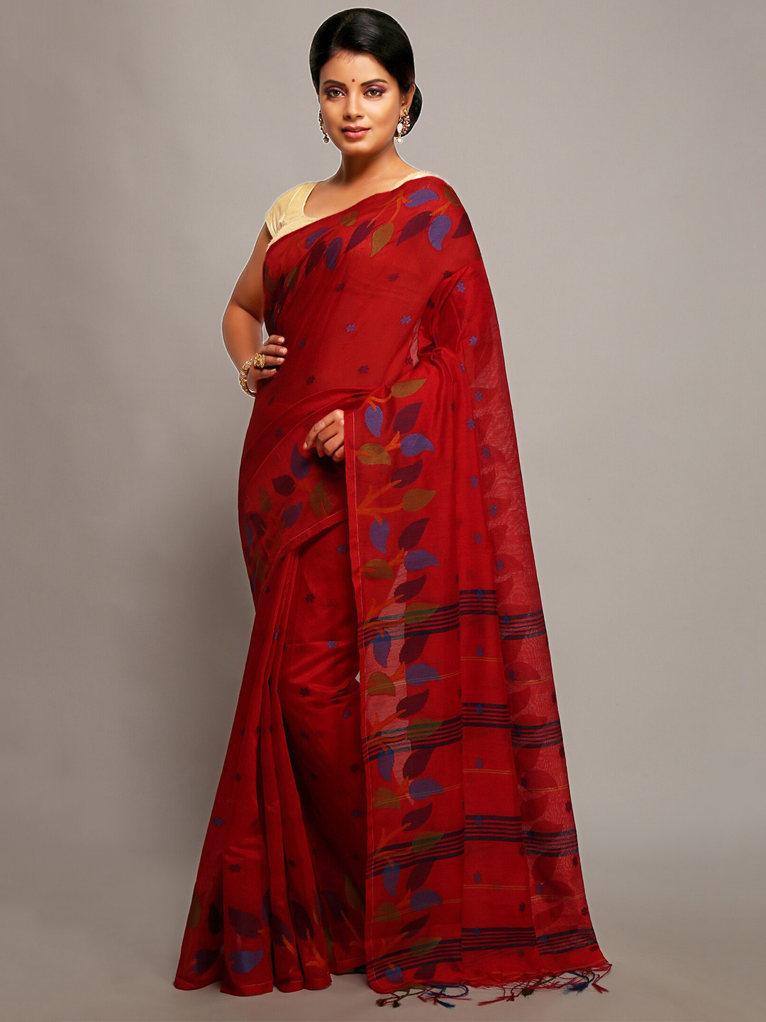 

WoodenTant Woven Design Silk Cotton Saree, Red