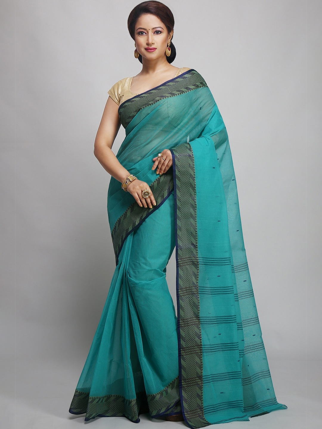 

WoodenTant Woven Design Pure Cotton Taant Saree, Turquoise blue