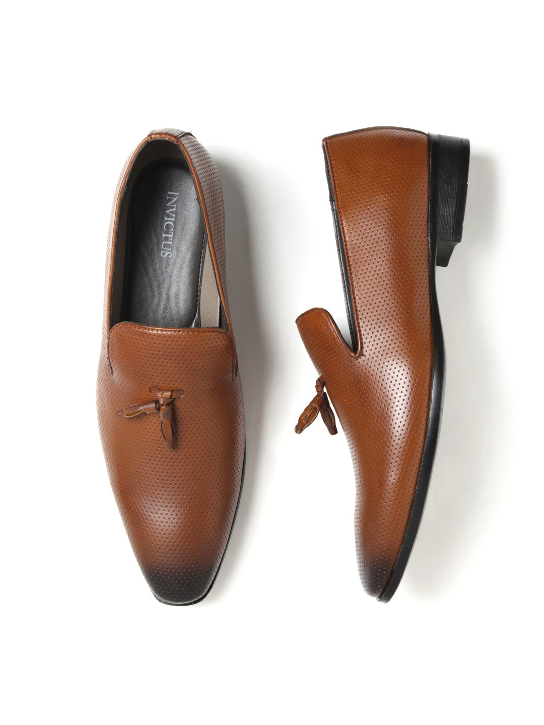 

INVICTUS Men Brown Textured Semiformal Loafers