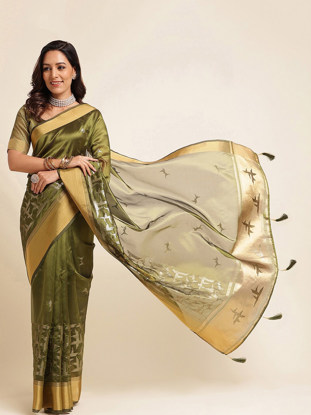 

kasee Woven Design Zari Silk Blend Saree, Green
