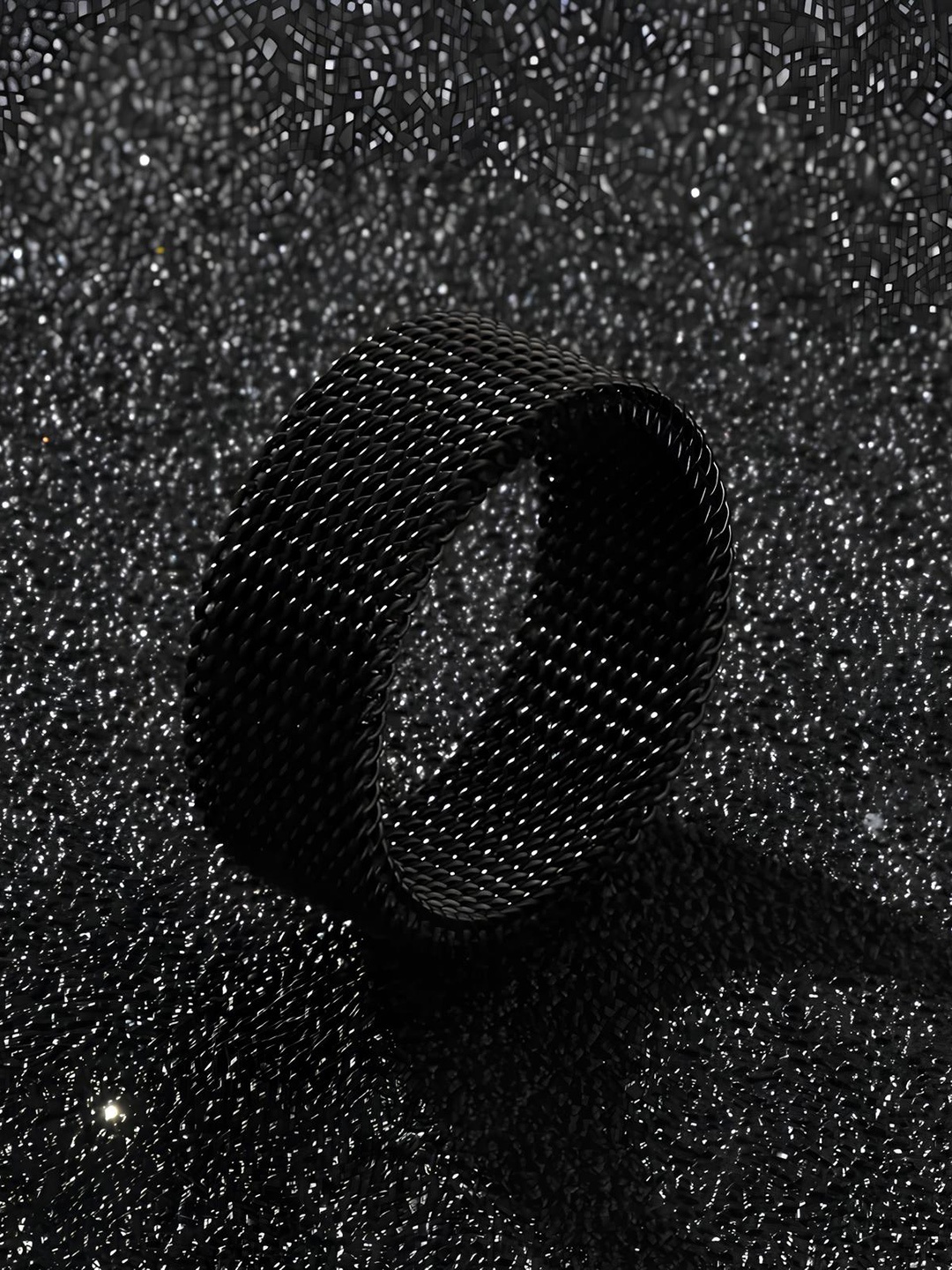 

KARISHMA KREATIONS Unisex Textured Mesh Finger Ring, Black