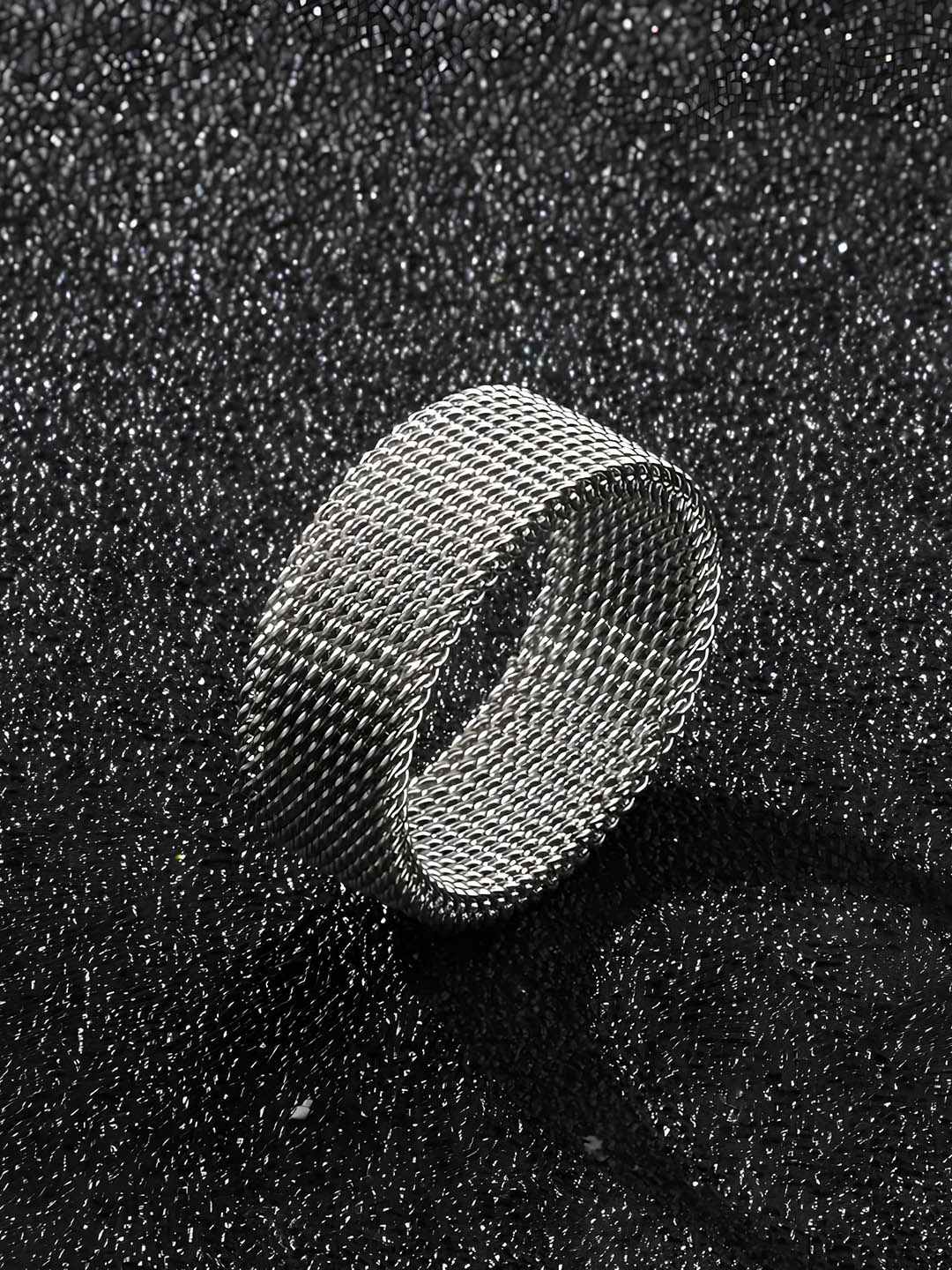 

KARISHMA KREATIONS Silver-Plated Mesh Finger Ring