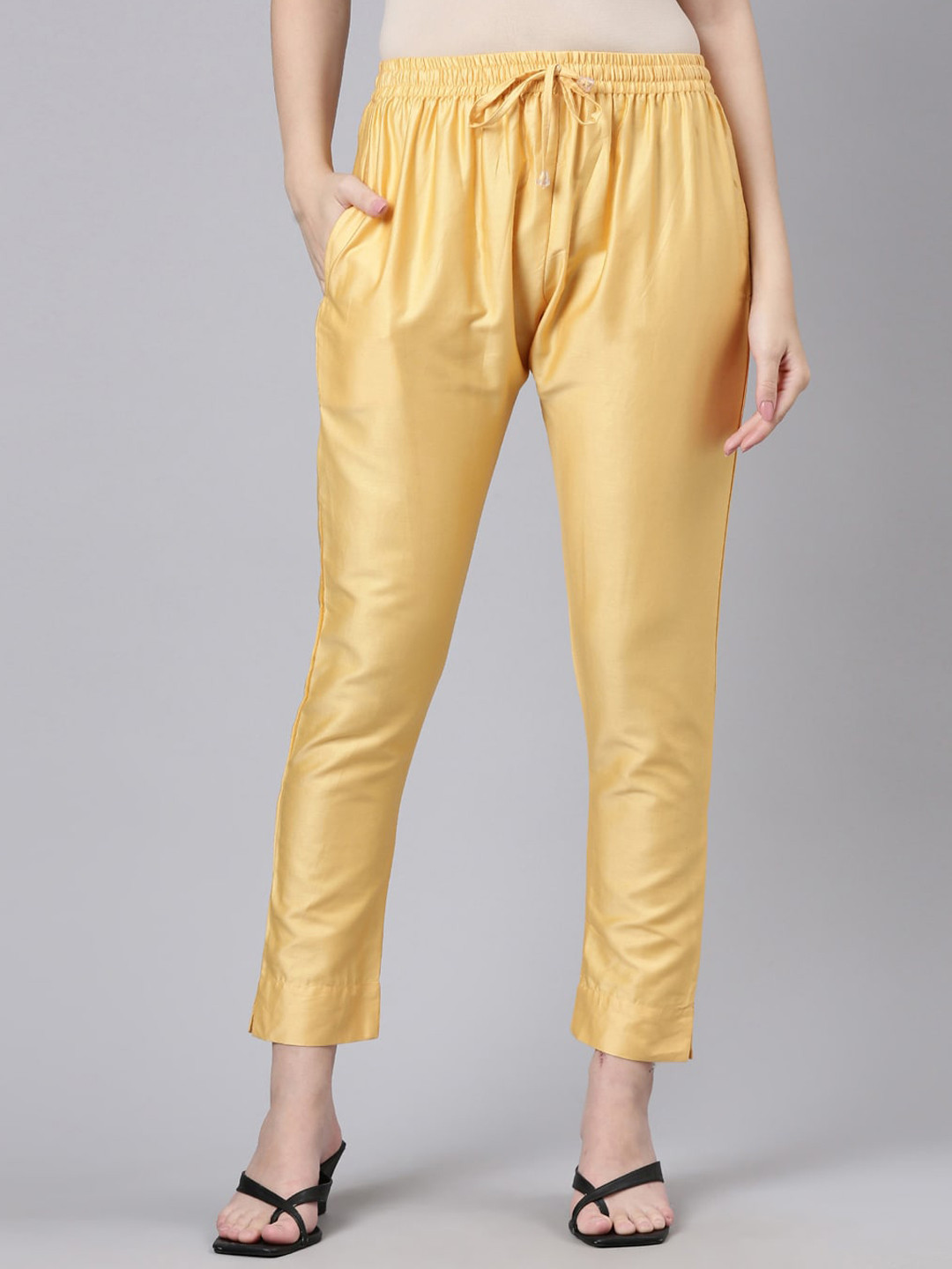 

GOLDSTROMS Women Regular Fit Cigarette Trousers, Beige