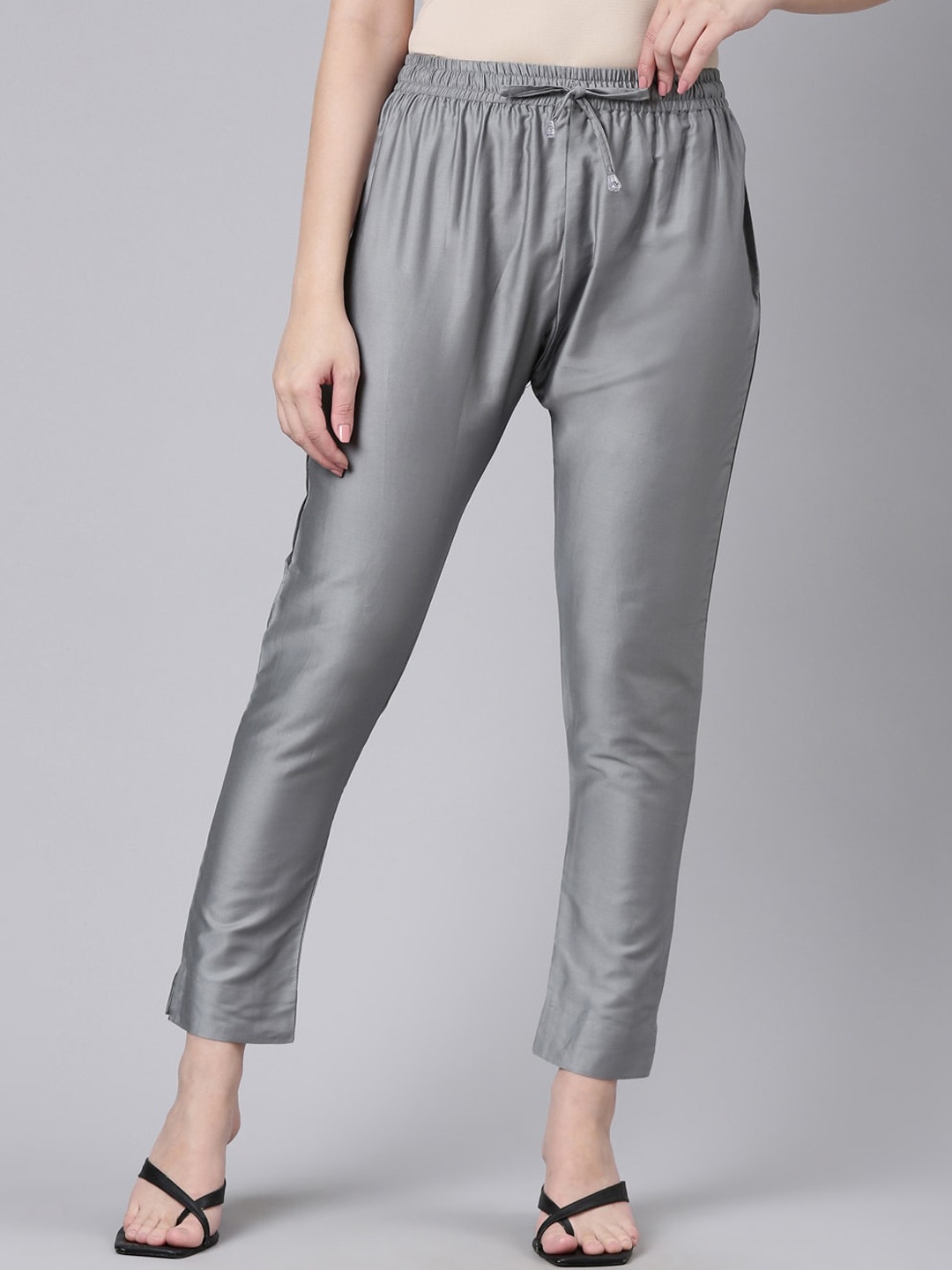 

GOLDSTROMS Women Regular Fit Cigarette Trousers, Grey