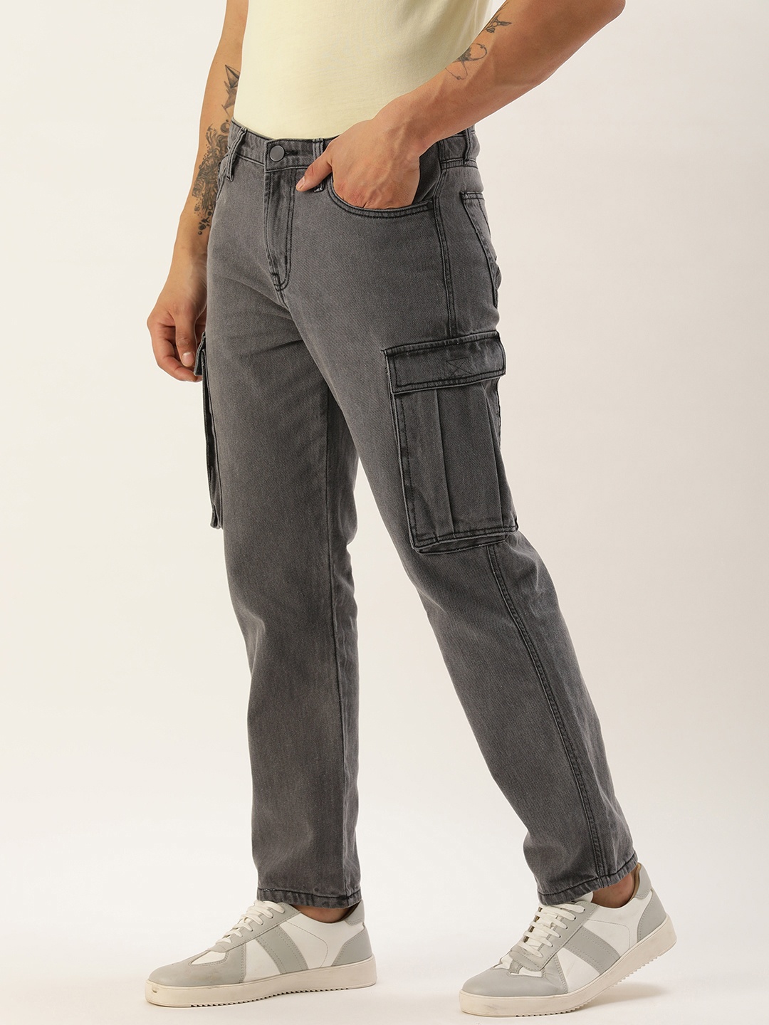 

Bene Kleed Men Mid-Rise Relaxed Fit Cargo Jeans, Grey