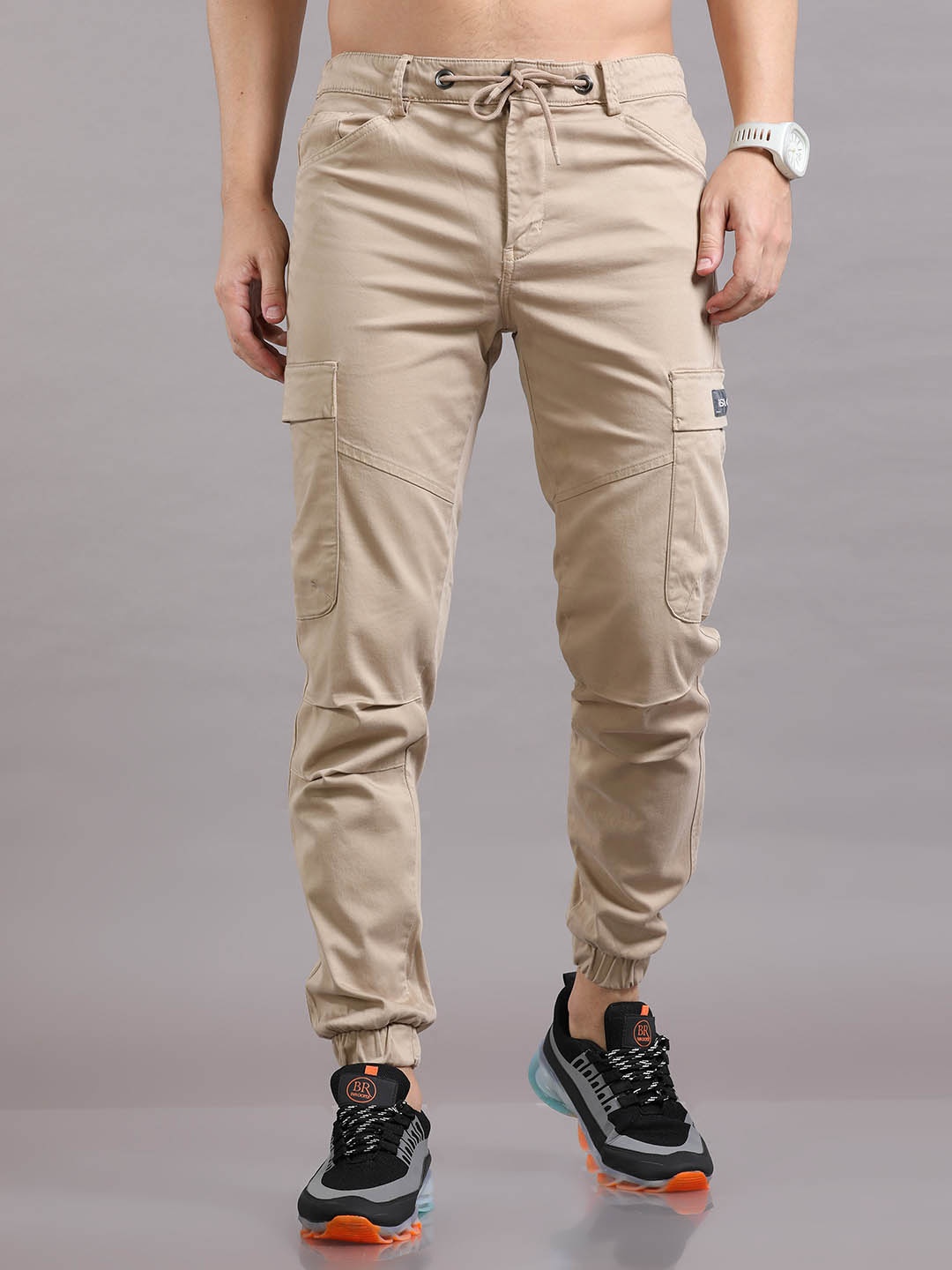 

Reslag Men Mid-Rise Cotton Cargo Trousers, Beige