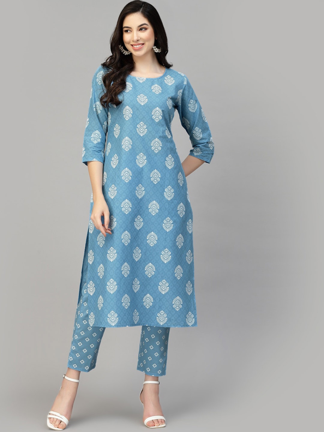 

Stylum Ethnic Motifs Printed Regular Kurta & Trousers With Dupatta, Blue